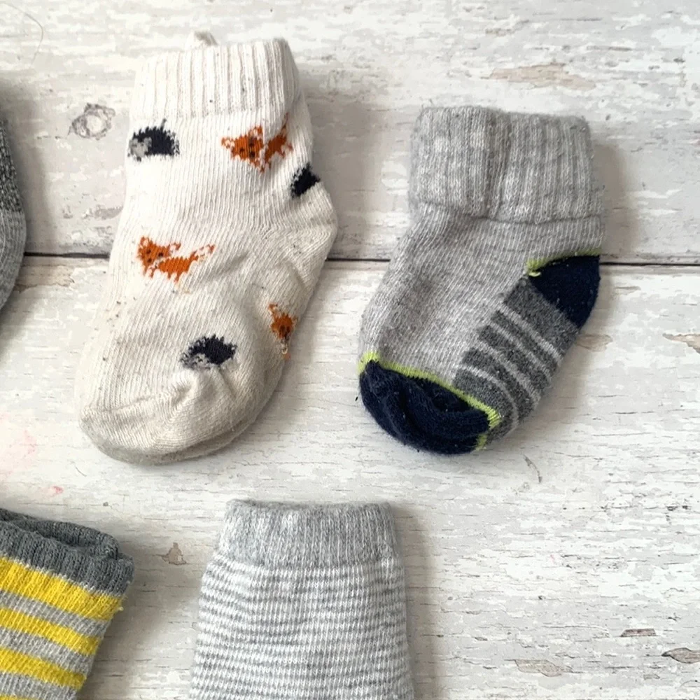 Baby Boy 0-6m Socks Bundle Set of 5 Pair Assorted Brand Gray White Socks Lot